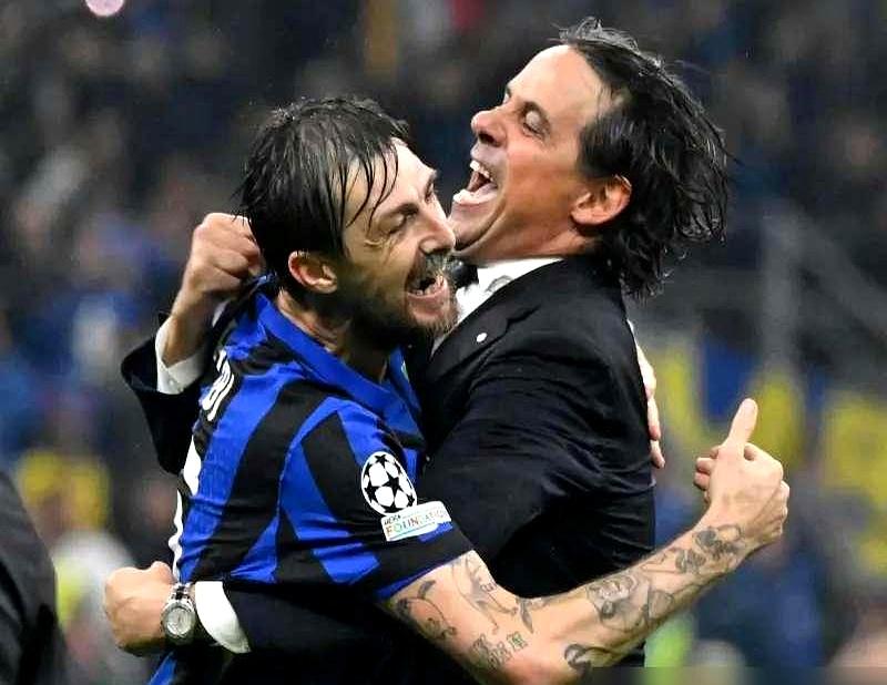 国米别瞎改阵型！莫拉蒂时代曾单夏砸1.7亿，还倒贴50万送卡纳瓦罗去尤文