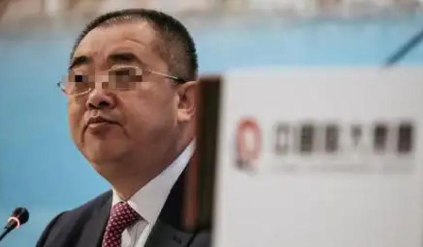 已经移居美国加州的恒大前CEO夏海钧，最近向香港法院申请，想把每月生活费上限从5