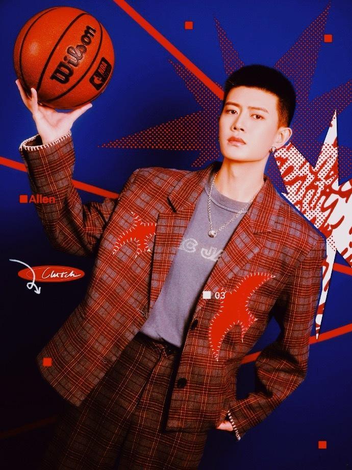 任嘉伦NBA开场舞台任嘉伦在NBA开场舞台的表现堪称“全能王者”的范本！他一上来