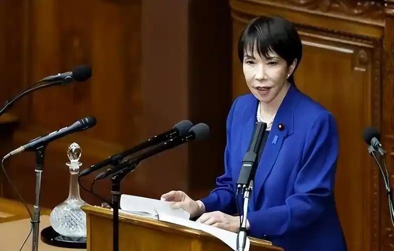 中日关系正式降级，日本上下再次沸腾，政坛舆论呈现清一色的对抗姿态。看样子现在