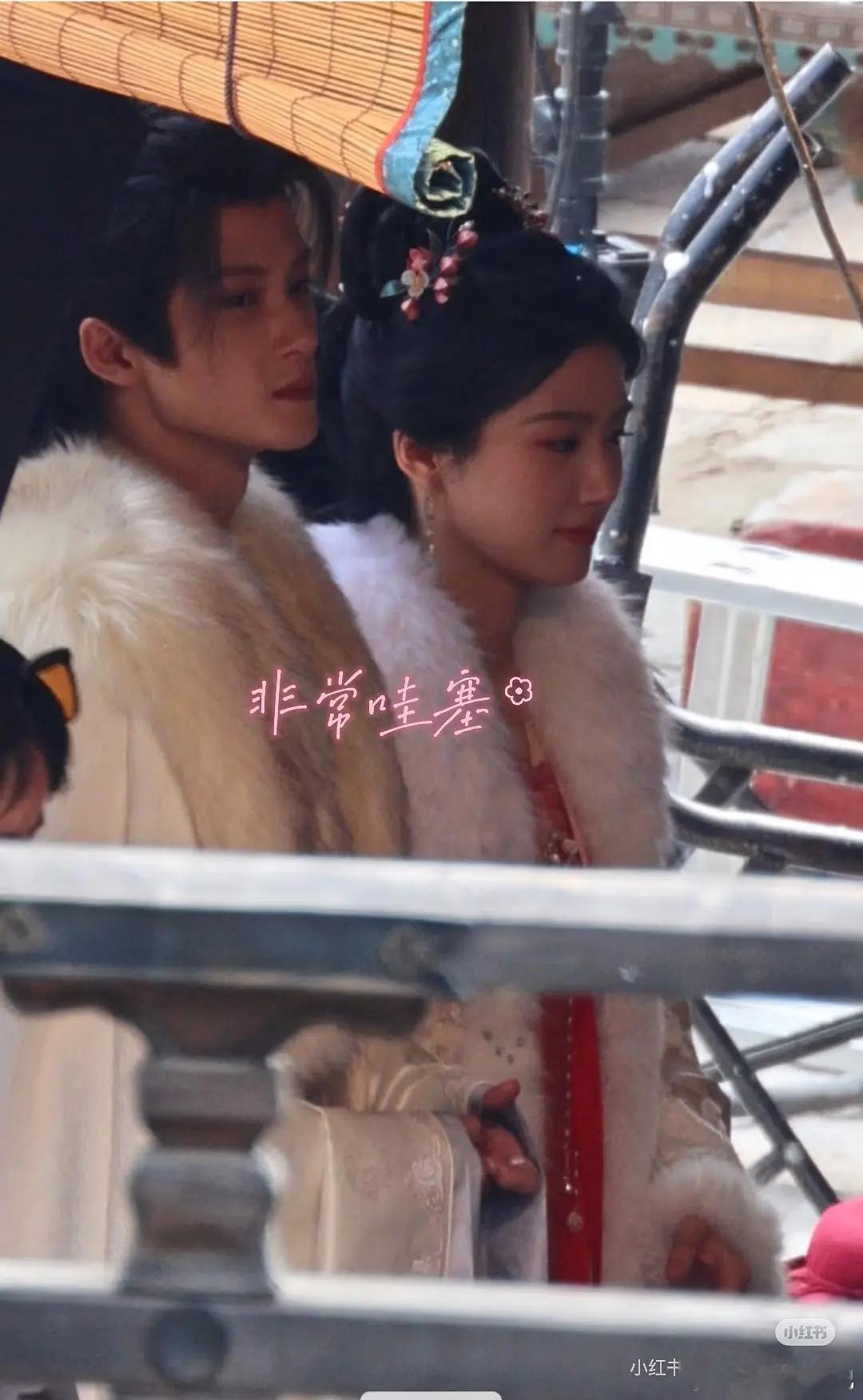 卢昱晓这妆台是不是胖回来了？