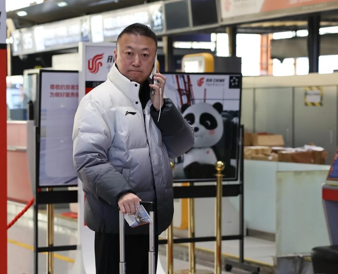 马琳终于露面了！亚锦赛不见人北京大满贯也不见人，这么混团世界杯总算跟着大