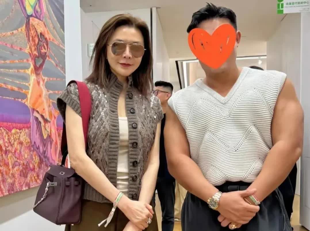 宝子们，62岁的关之琳晚年生活太滋润啦！她可是港圈大美人，现在住在价值1.5亿的