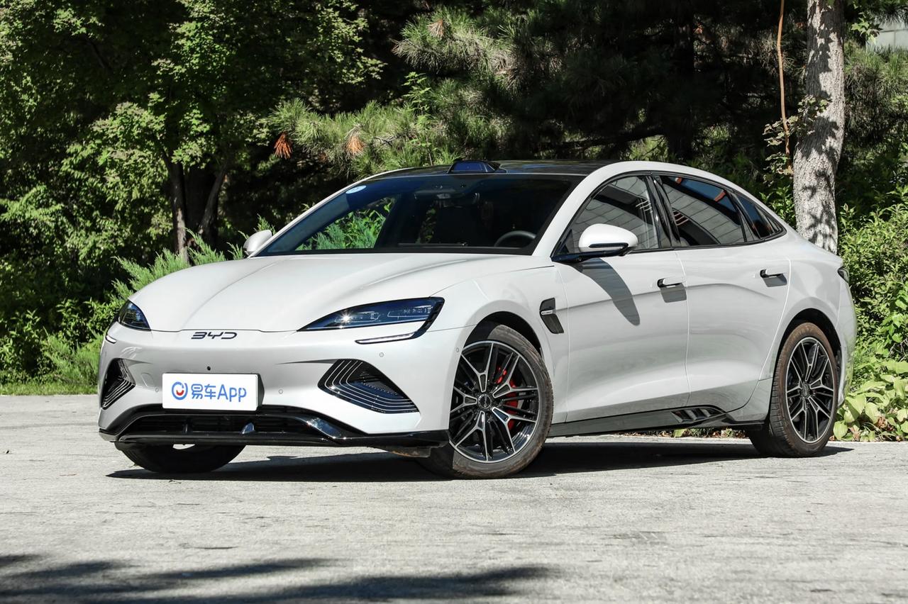 再牛的品牌，也有卖不动的车，比亚迪海豹，为何销量这么低迷?11月份，海豹卖了