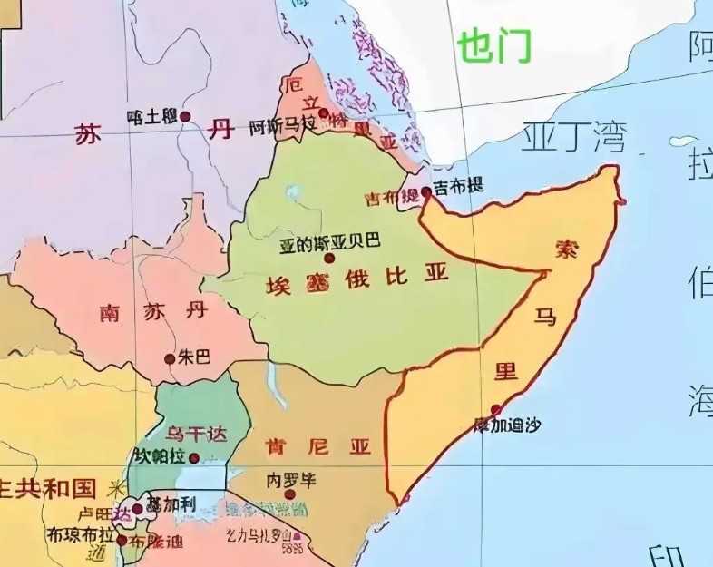 为什么美军突然大举轰炸索马里？其实很简单，因为美军现在的处境很尴尬，他肯定不敢打