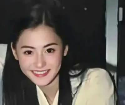 张柏芝的前夫谢霆锋，真是太精明了！让人佩服！发现没？当年张柏芝嫁给谢霆锋