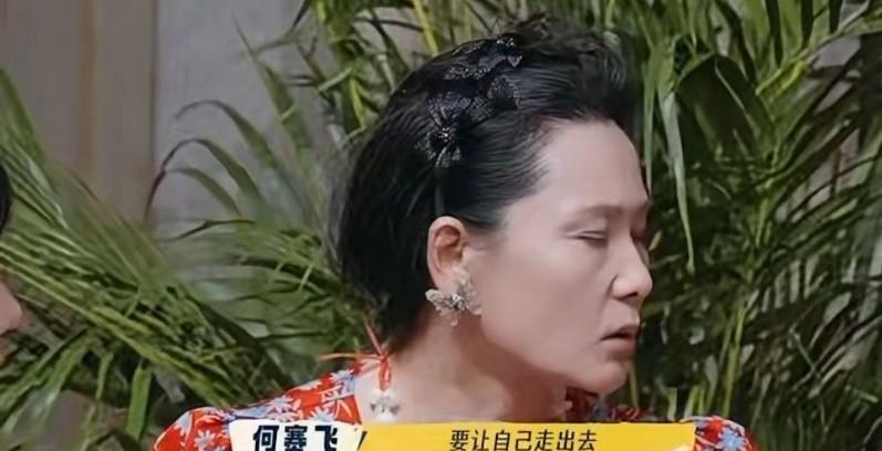 千万别信你在《浪姐》里看到的张柏芝。镜头拍到的是光芒万丈。镜头没拍到的是，和