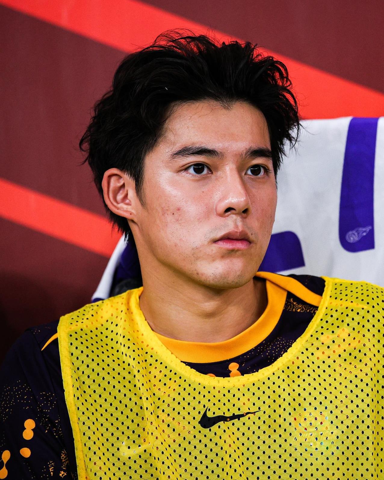 李嗣镕：代表天津津门虎出战4分钟打进一球。拜合拉木：18场比赛出场875分钟零球