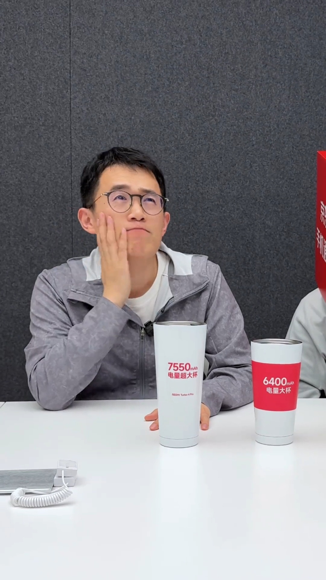王腾重现小杯、中杯、大杯剧情，致敬打脸罗永浩桥段！​​​