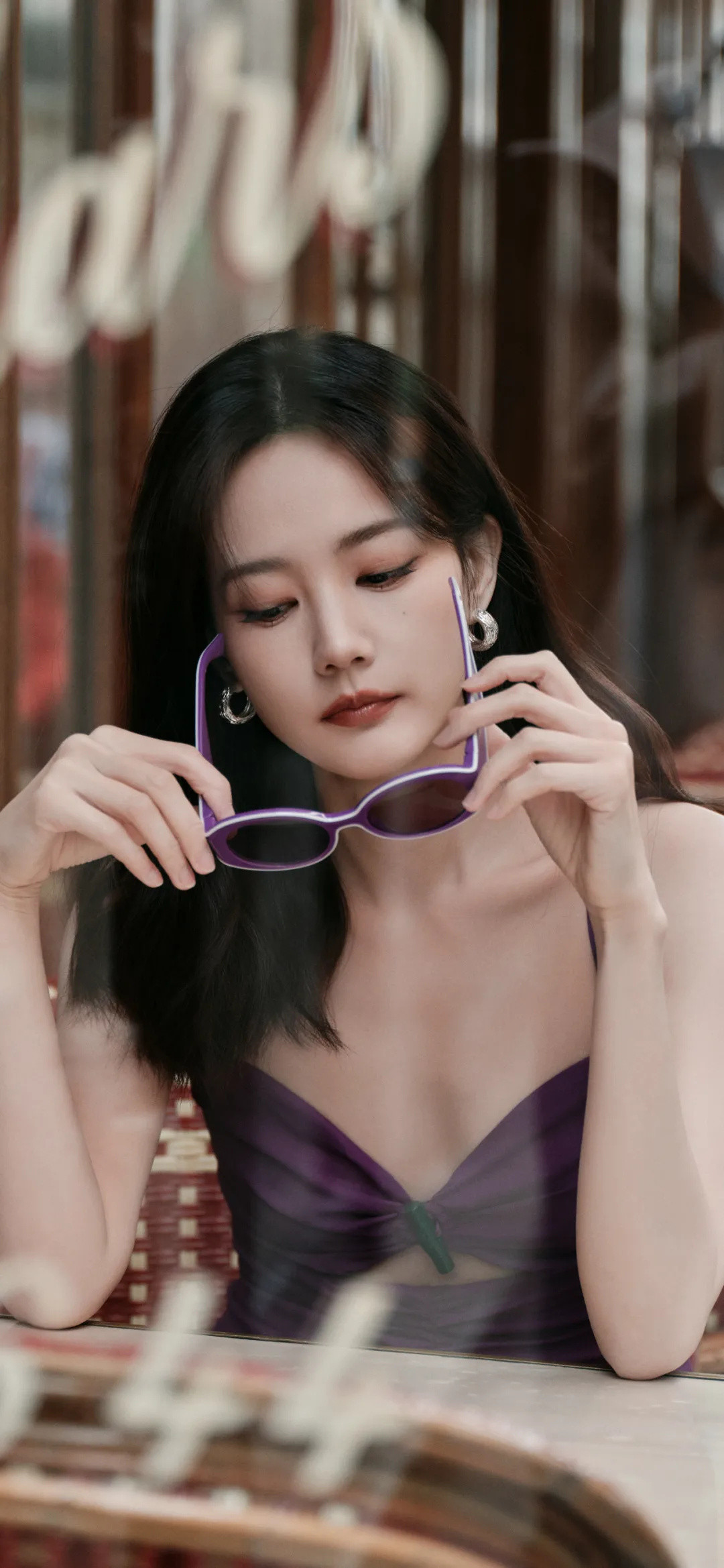 李一桐壁纸精选：氛围感美人​​​