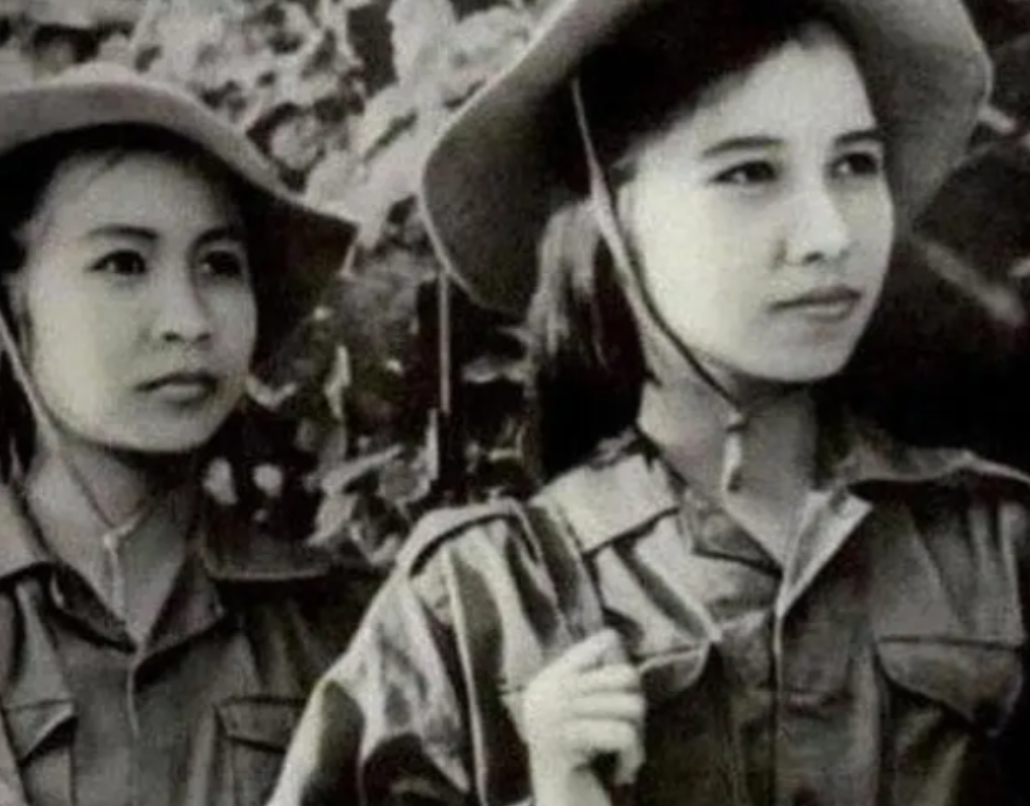 1979年，黄干宗被两个越南女兵抓走，他已经做好赴死的准备，谁知女人却说：“我们