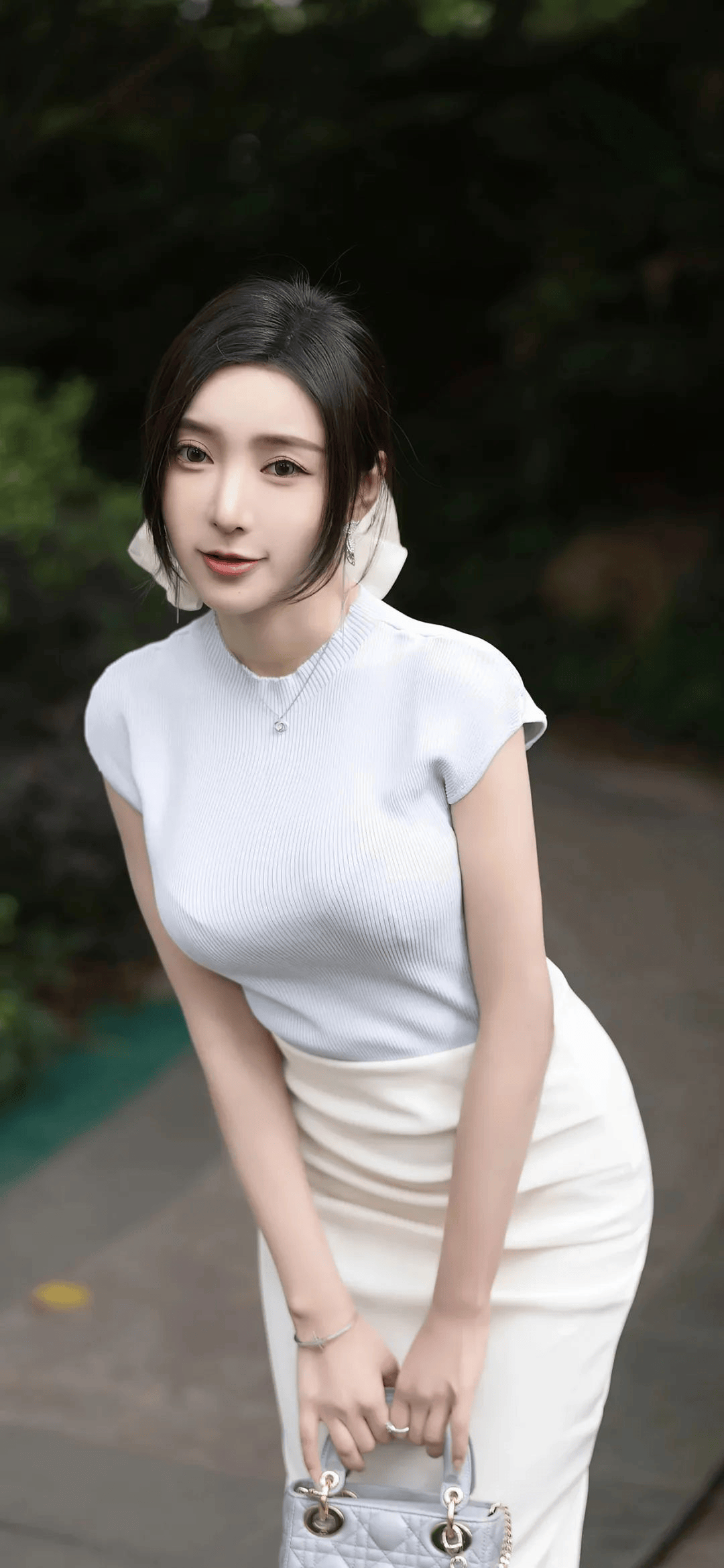 王馨瑶，气质美女少妇，曲线玲珑，性感诱人