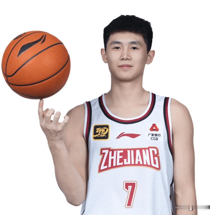 李悦州是一位很需要球权的球员，或者这么说，当他能把球掌握在手里时才能把他最大的优