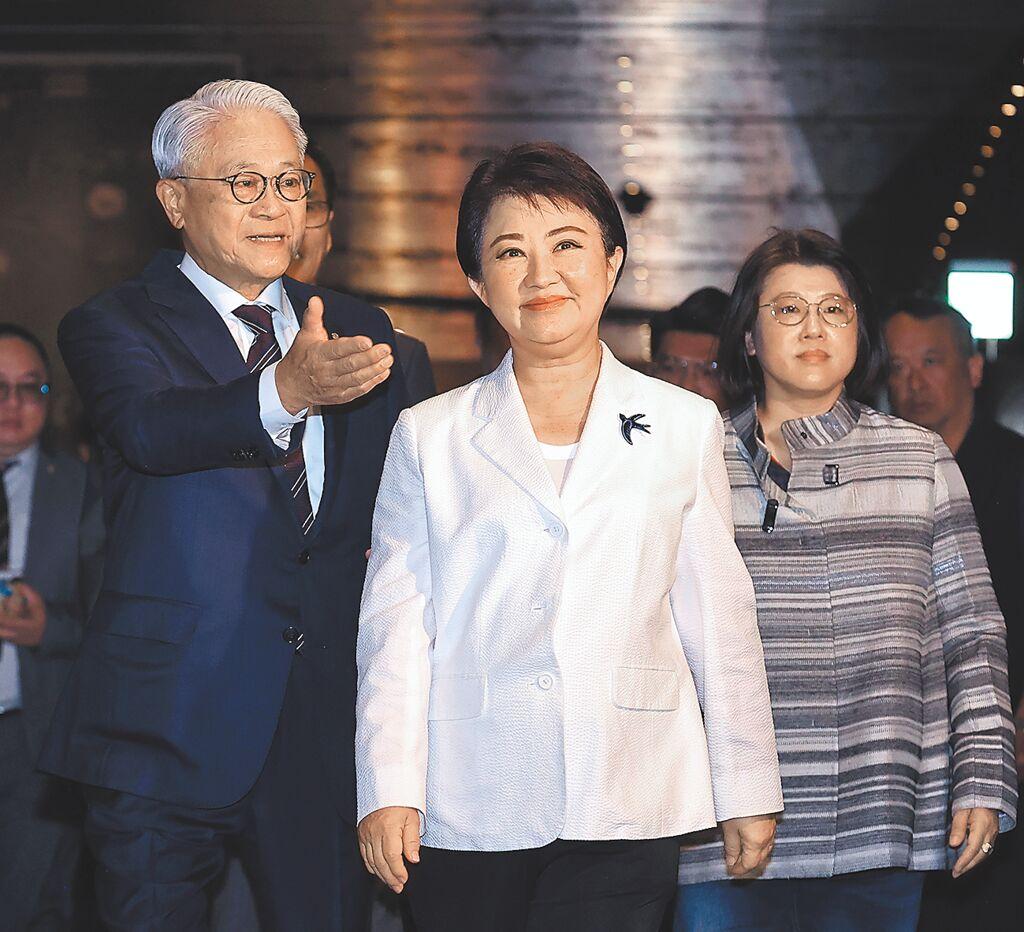 国民党主席朱立伦盼台中市长卢秀燕接棒党主席，党内不少人也跟着劝进，但卢秀燕已明确