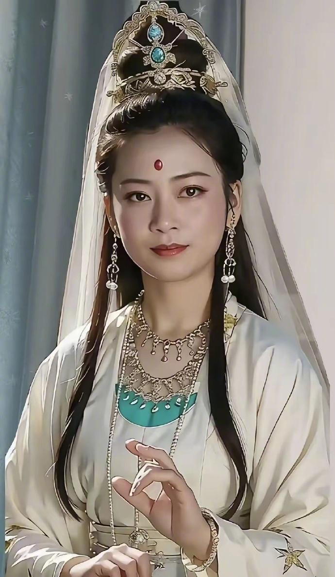 遇见观音之时，不要假装没看见！留下四个字：“幸福安康”。菩萨定会保佑你。