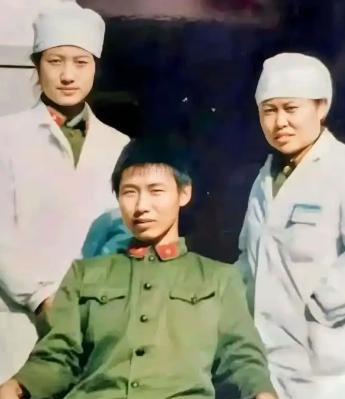 1986年，河北21岁战士从前线归来获一等功，随即他写信给女友分手，女友脑袋“嗡