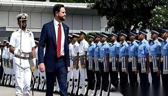 想象一下，欧洲那些老牌政客一觉醒来，接到的电话那头，不再是熟悉的七十多岁老头。