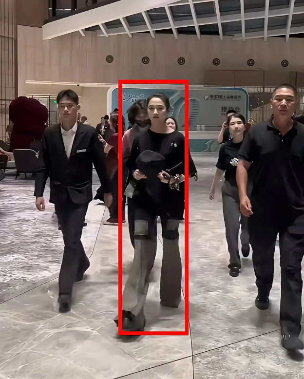 真的，瞬间就不理解鹿晗了。