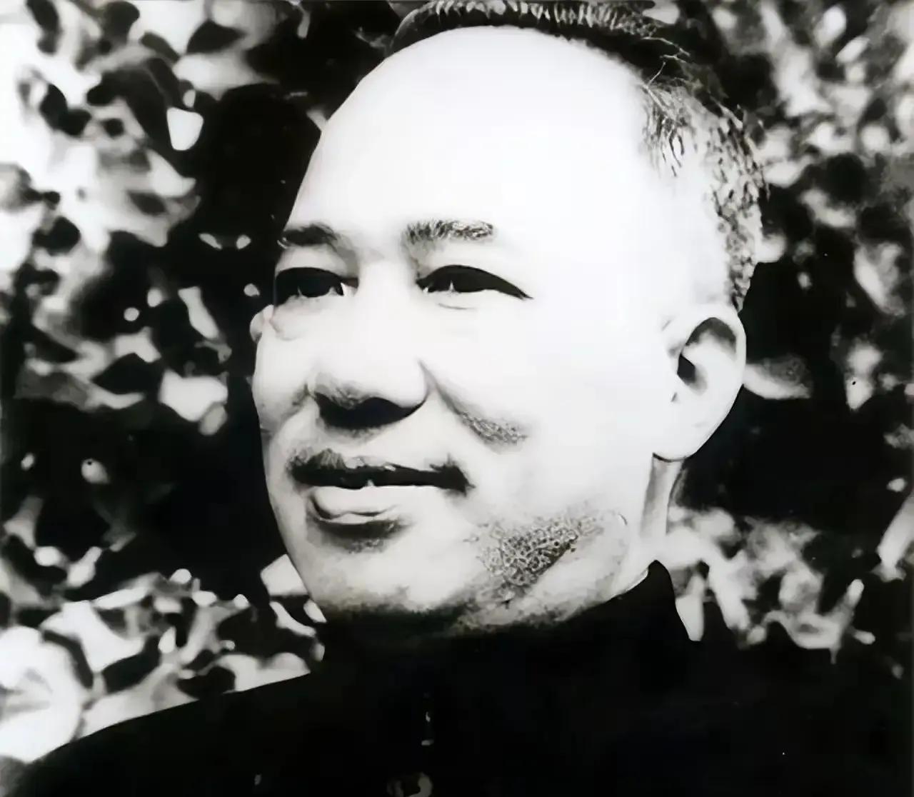 ?转眼到了1937年初，西路军在河西走廊那里挨了闷棍，损失惨重。但咱们李卓然大佬