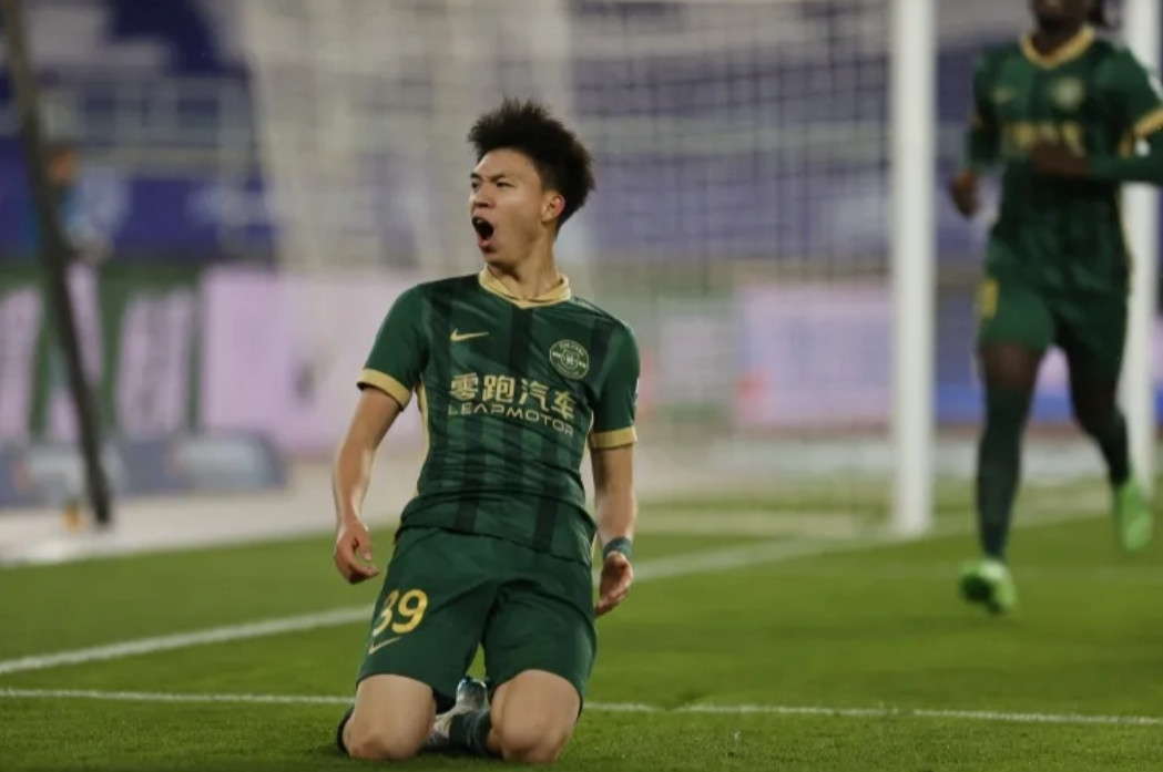 浙江王钰栋，中国史上最强18岁球员！巴萨亚马尔，世界史上最强17岁球员！本赛