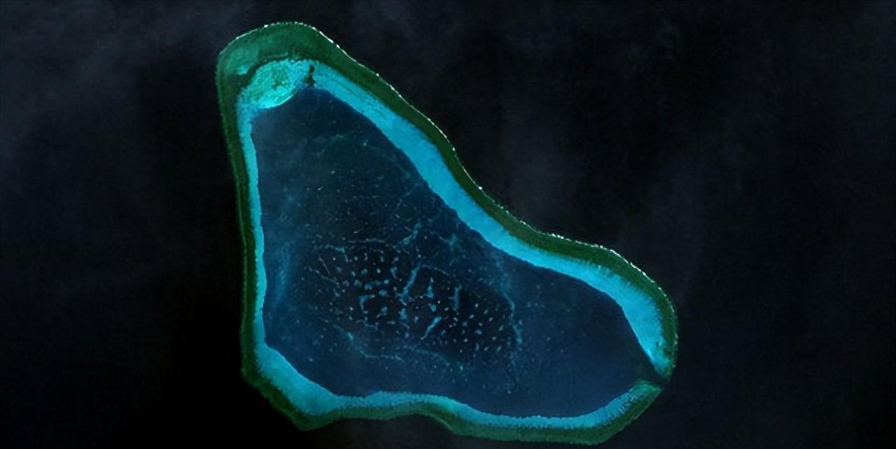 黄岩岛建机场大概率是没戏的，，建个靠泊的军用补给站和军事基地是可行的，可别老想着