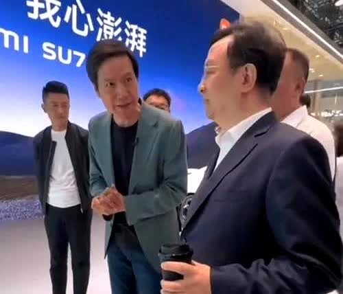 王传福做梦都笑醒，这几年比亚迪的车越卖越好，我总算看懂了，友商们一直紧跟其后，但