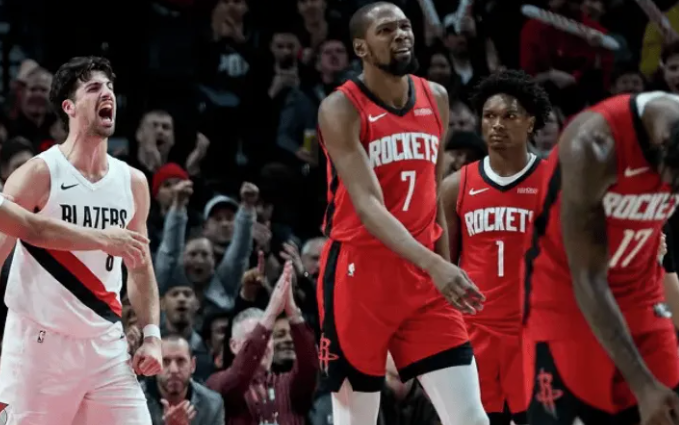 NBA常规赛全场战罢，火箭以102-103不敌开拓者。赛后，火箭主帅乌度卡接受