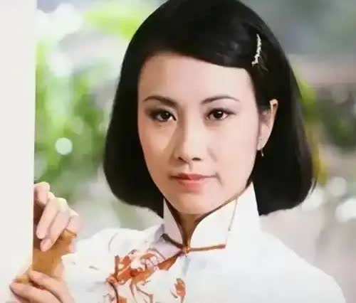 汪明荃被“罗家英抗癌，她分文未助”的刺眼推送推上风口浪尖，遭全网痛骂冷血。她用I