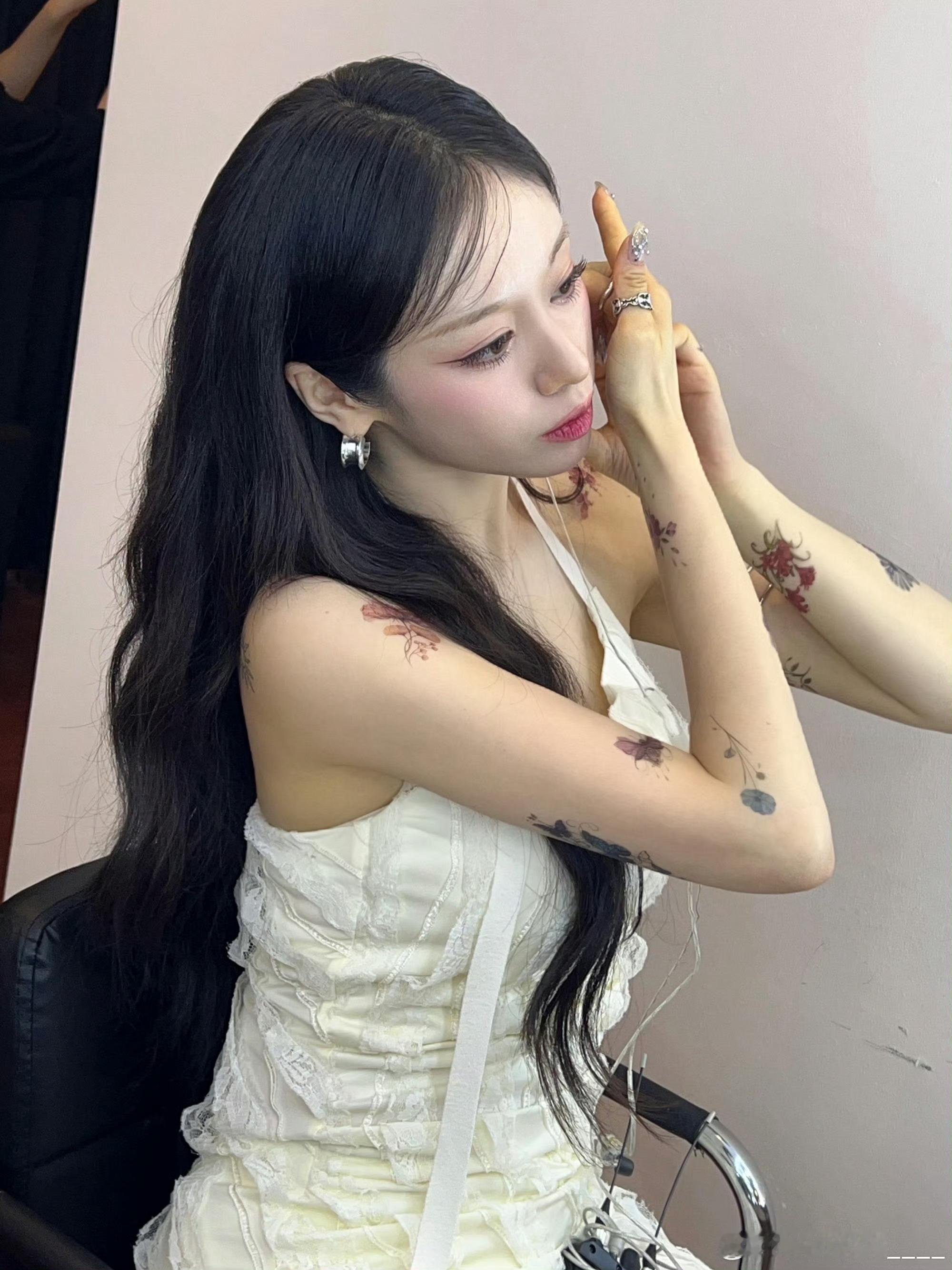 这张脸是神的杰作【朴智妍吉赛尔】请选择你的妈咪