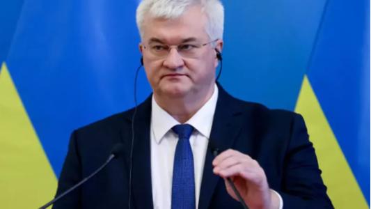 乌克兰外长宣布：凡购买俄罗斯石油的国家，不得参与乌克兰重建。乌克兰外长那句话