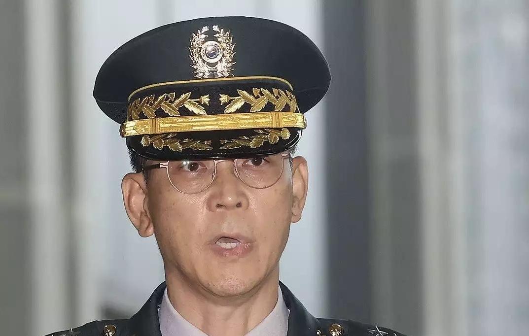 20日上午韩国无人机指挥部队指挥官金容大拒绝内乱特检组的第二次传唤，随即被特检组