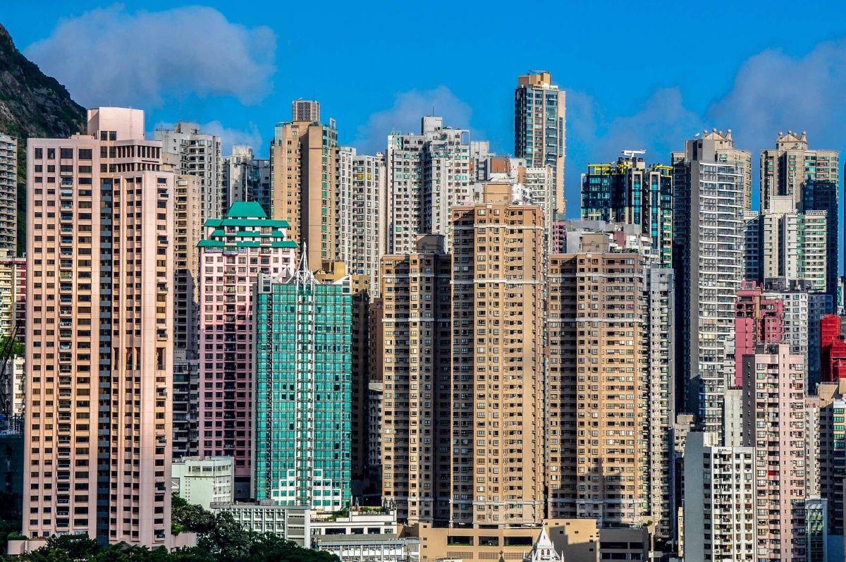 香港楼价还在涨！二线屋苑都被炒疯了，持货4个月就赚2成！据媒体5月13日报道