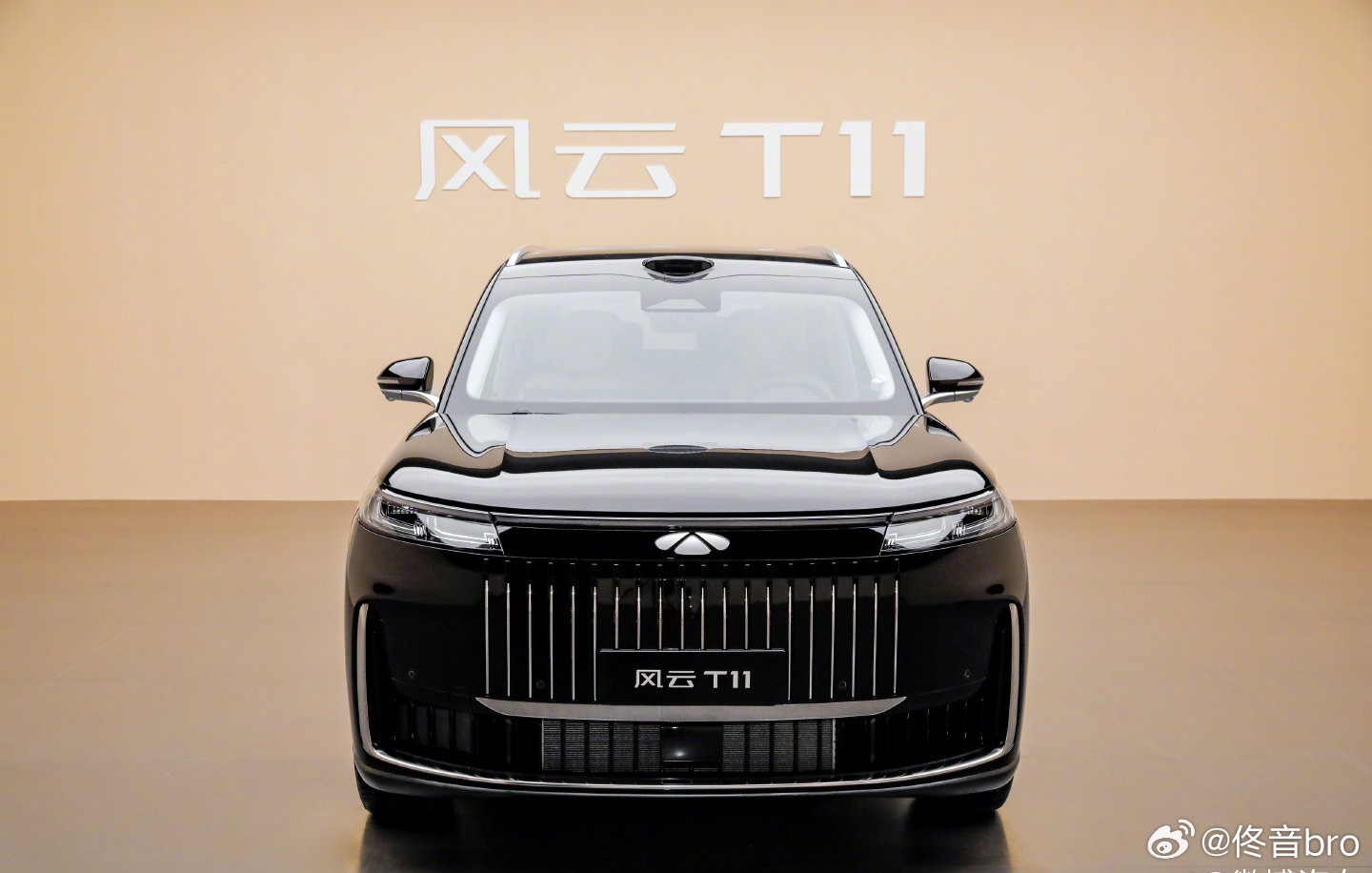李学用说风云T11安全超百万豪车风云T11来了，定位6座大型增程式SUV，长宽高