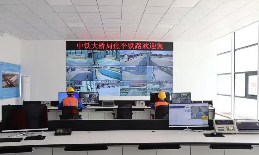 修建焦洛平高铁黄河桥的企业是中铁大桥局，听名字就比较霸气、这个大桥局总部原来是在