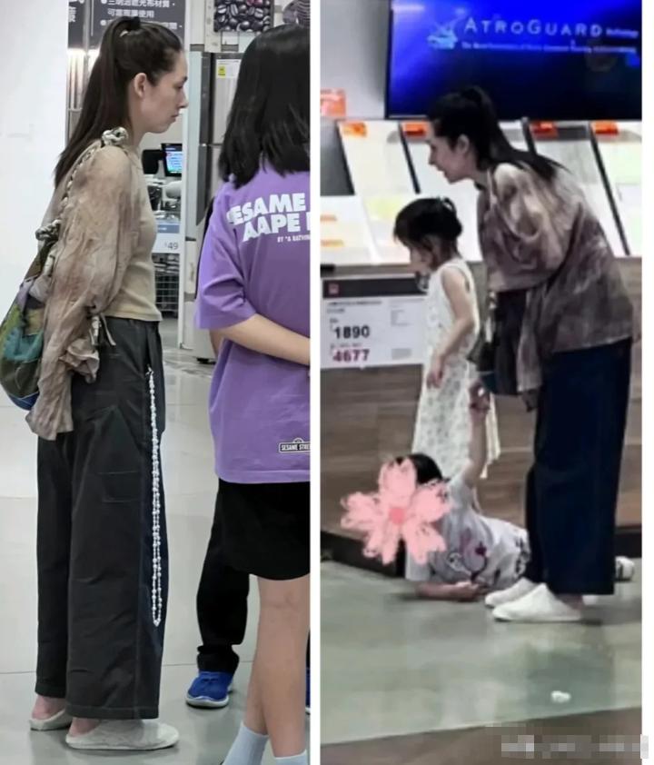 我真的觉得向家应该是没钱了出门遛娃居然穿一双20年的鞋子，因为我也有一双同款