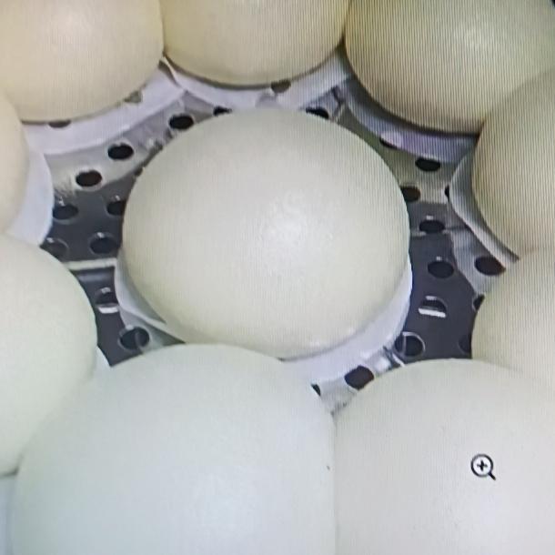 用酵母粉蒸馒头，不少人会放食用碱或小苏打，可内行人说这都错啦。食用碱和小苏打是碱