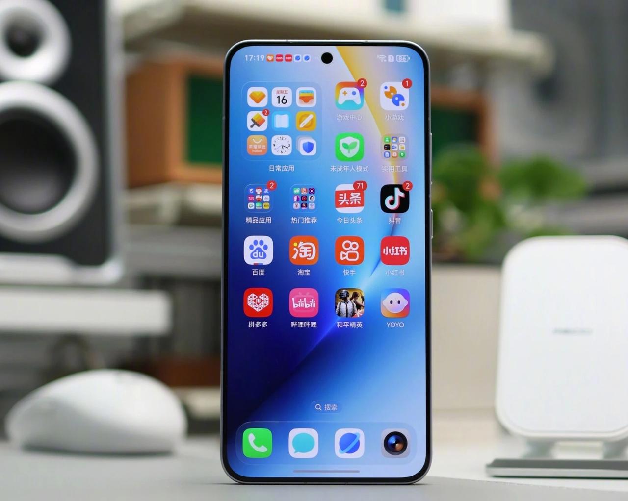 荣耀这是要把中端机市场卷没了？当友商还在中端市场挤牙膏时，荣耀WINRT已携万