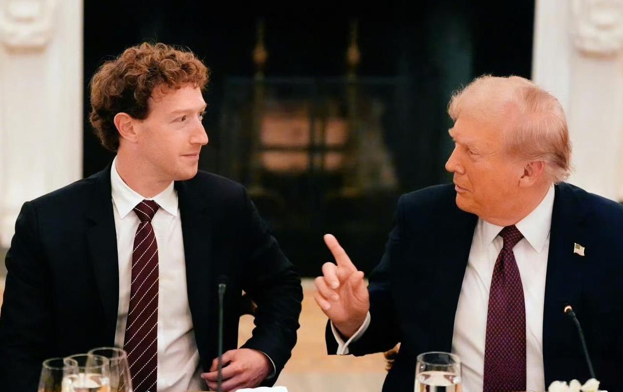 特朗普宴请美国科技界巨头，受邀者包扩扎克伯格，库克，比尔盖茨，OpenAI创始人
