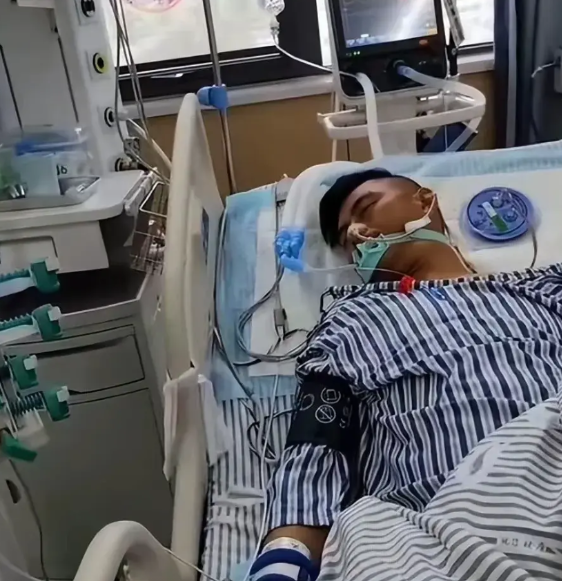 江苏男子闷死在电车里边！只因犯了以下五个错误！第一：做人不能太老实！千万不能
