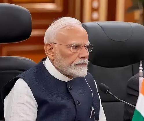 揭秘！印度松绑的真相，不是善意，是真的撑不住了印度一个月内两次放宽对华限制，