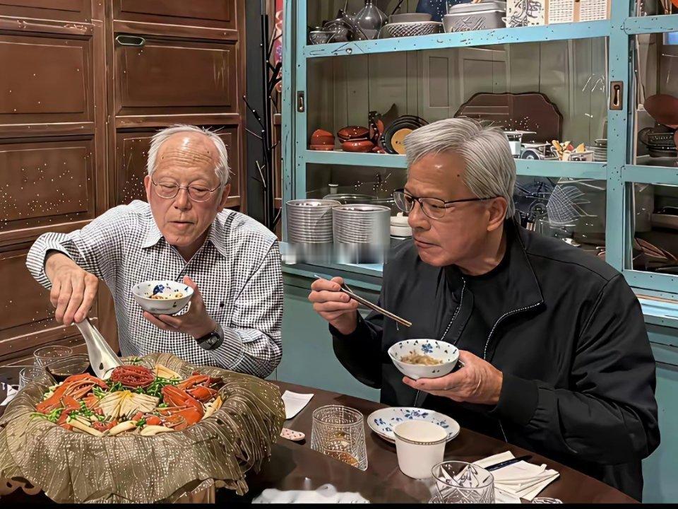 为啥全球赫赫有名的大富豪要让父母生活在这样又老又破的房子里呢！​​​