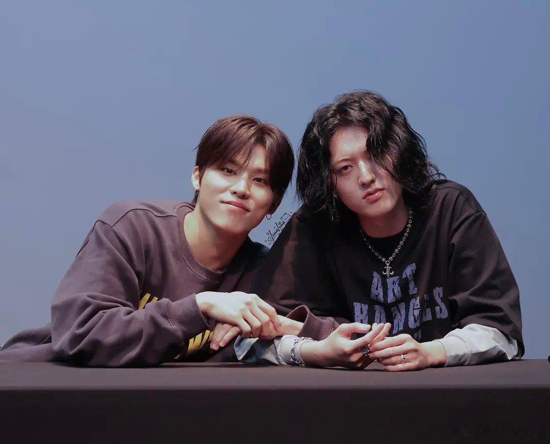 谁敢相信这俩都是04的