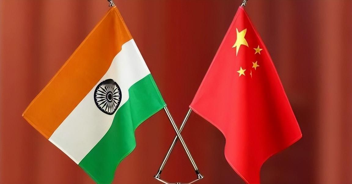 印度经济有机会超过中国吗？李显龙力捧，但难掩短板。李显龙直白地指出，印度中位数年