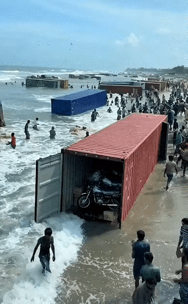 虽然不知道他在说什么，但他肯定很高兴