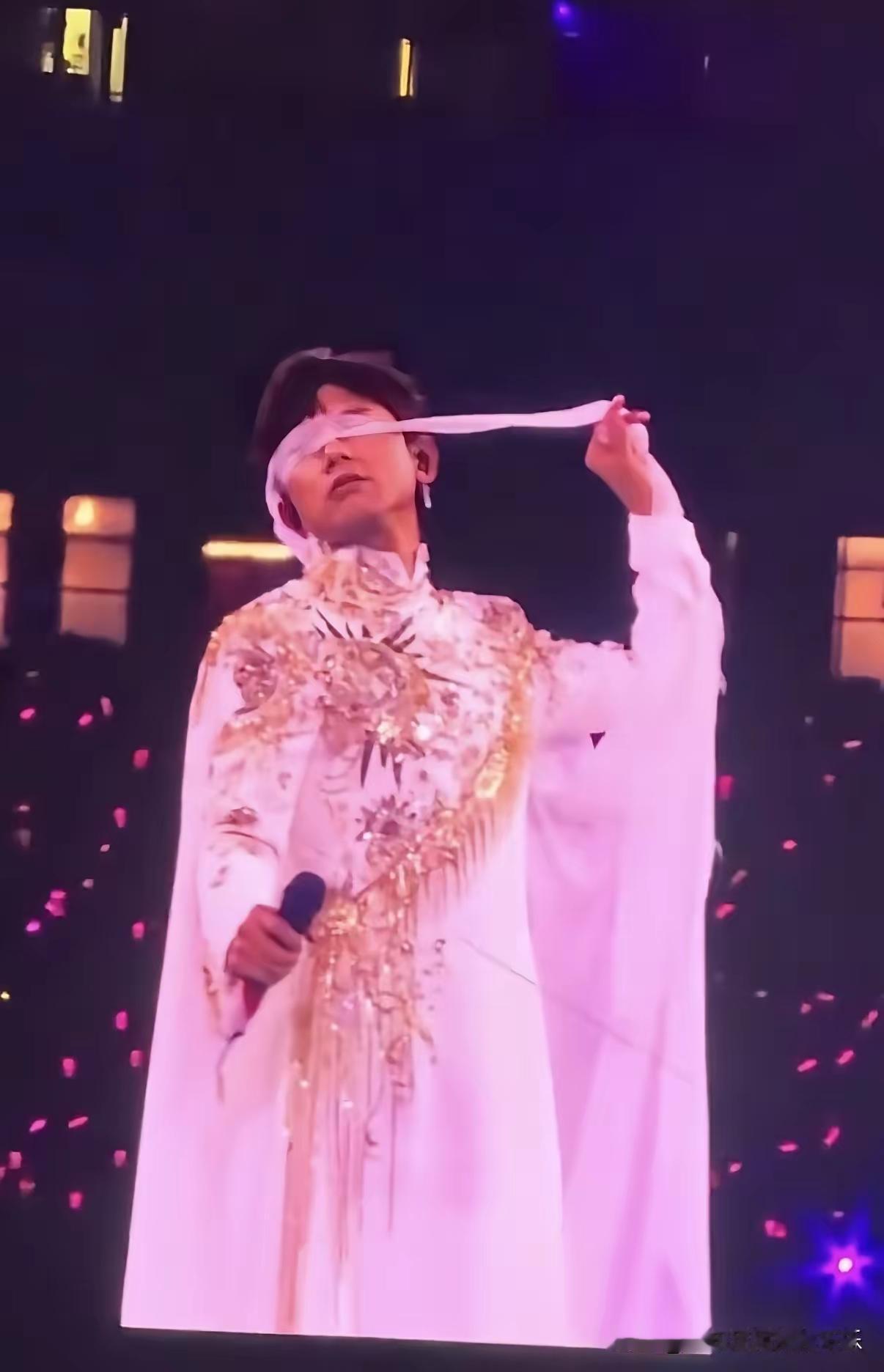 没有金刚钻就别揽瓷器活哈哈，笑死我了，本想营造“陌上人如玉，公子世无双”的意境