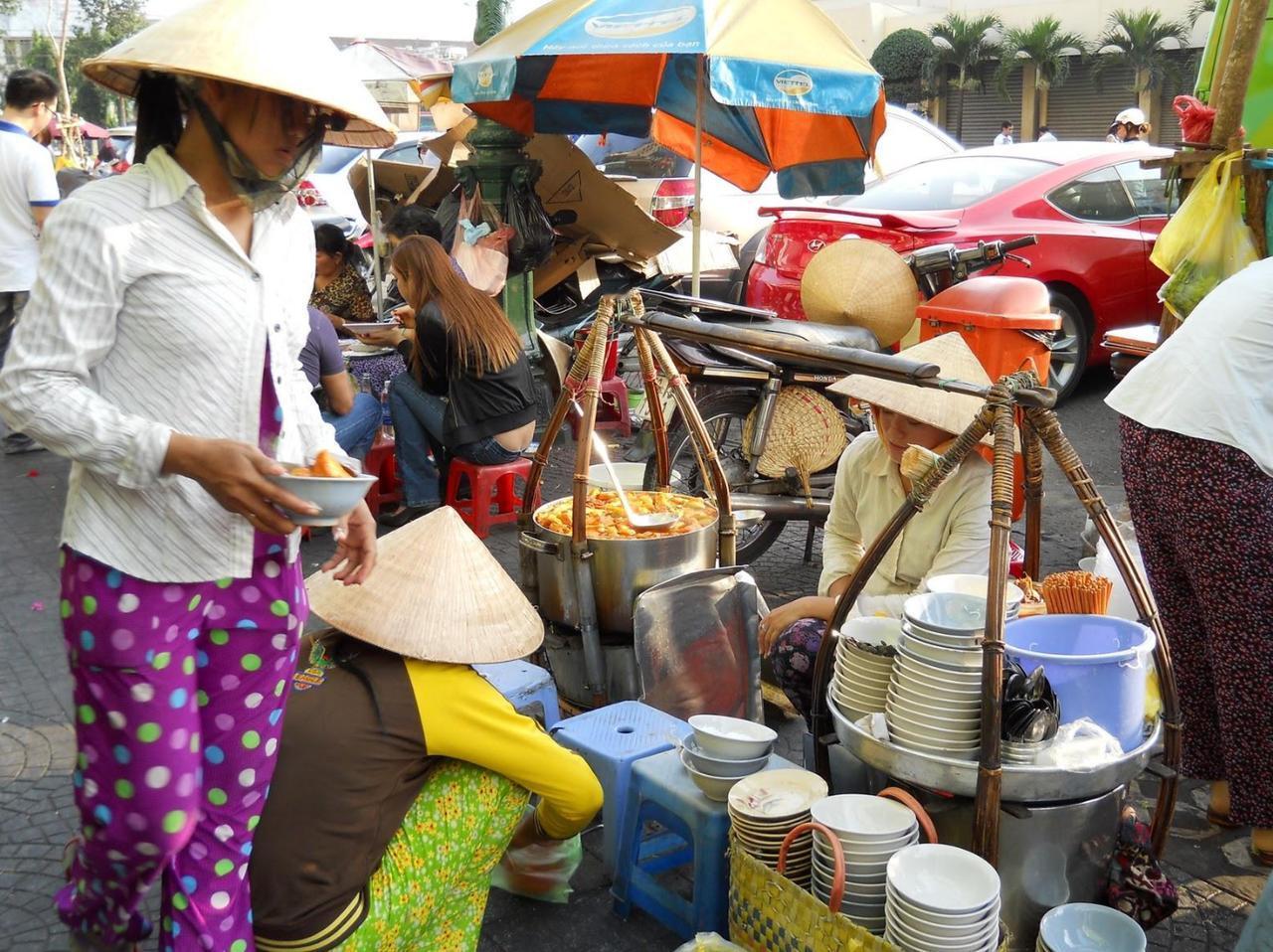 10万人民币在越南，算不算是大富豪？听听越南姑娘咋说的！10万人民币换算