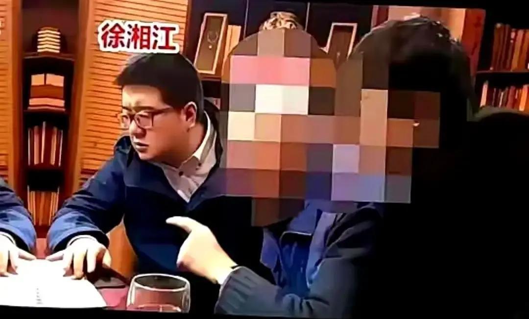 国宝被卖，老人顶包，子女早跑光不是电视剧，是真事。一位退休老厂长站出