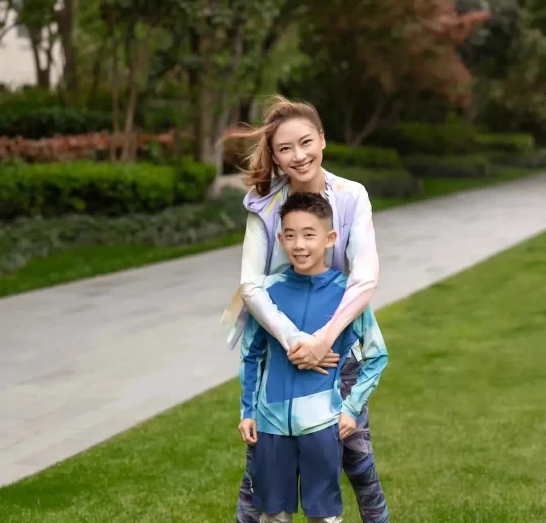 没人觉得应采儿的教育观念很可怕吗？应采儿有2个儿子，男孩子都会比较调