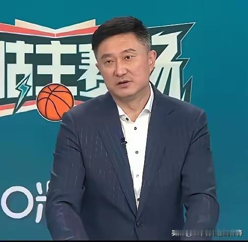 杜峰点评中国男篮输给韩国男篮：1.攻防失衡！仅针对对手重点球员防守，而忽略