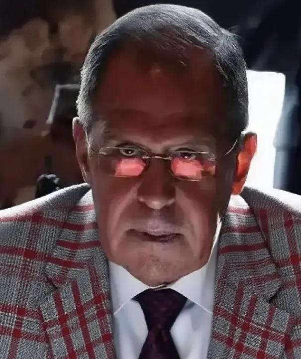 很多人一直以为，世界大战一定是两个大国直接开火。但现实恰恰相反。现在的国际格局里